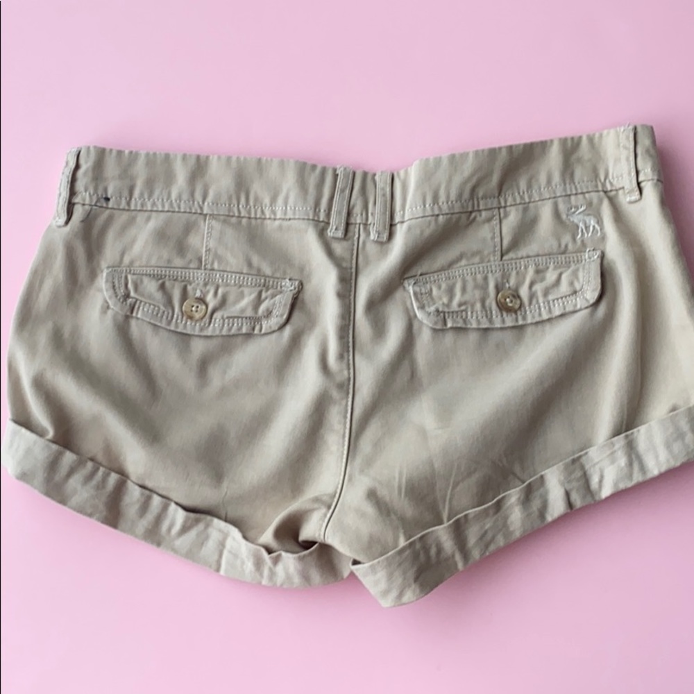 Beige  cotton shorts by Abercrombie & Fitch